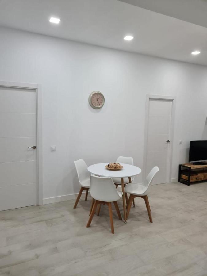 Apartamento Apartamento Pet-Friendly En Atocha By Bebalmy Madrid Exterior foto